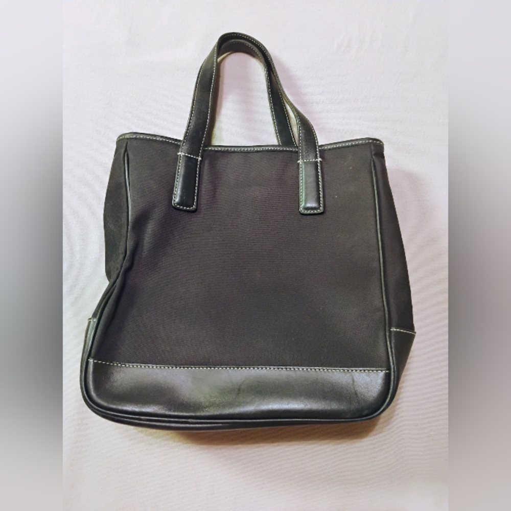 COACH SMALL BLACK LEATHER AND NYLON BAG
